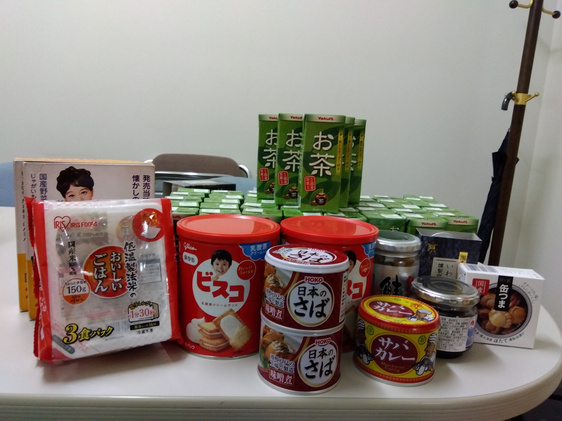 12/20　株式会社カネマツさまから、食料品を寄贈いただきました
