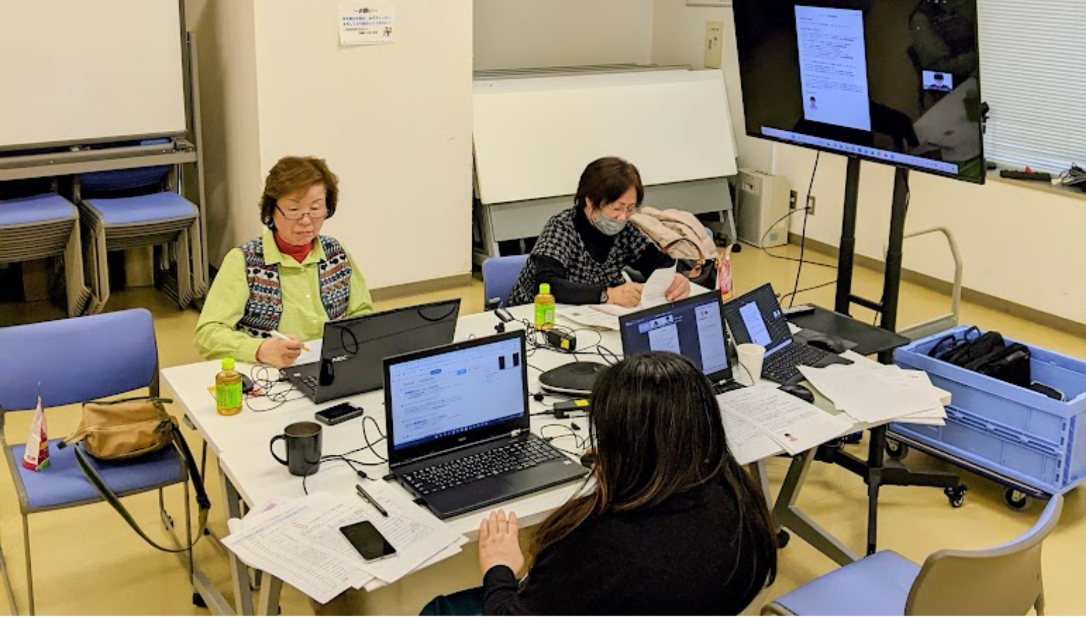 「みんなの居場所スタートアップ事業活動報告会」を３月２日、オンラインで開催しました。